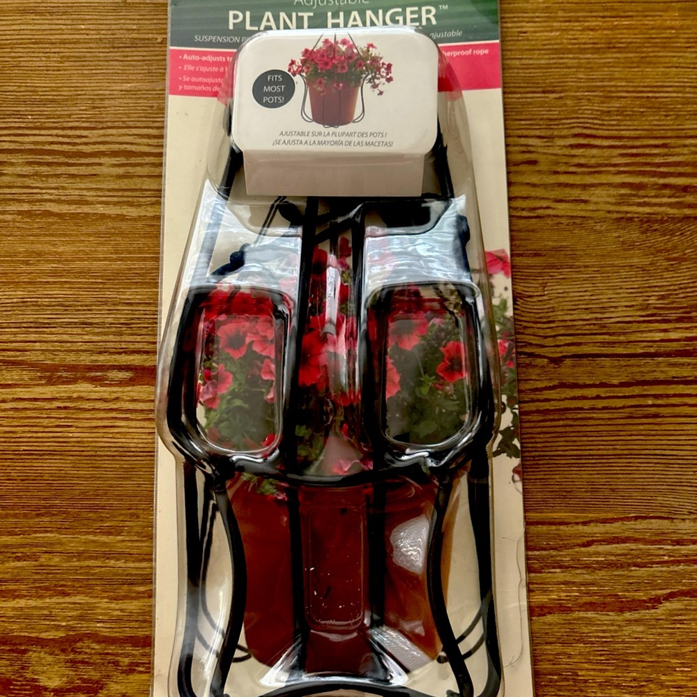 Adjustable Plant Hanger - New